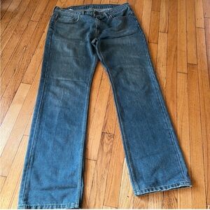 Levi's 38x34 jeans 559